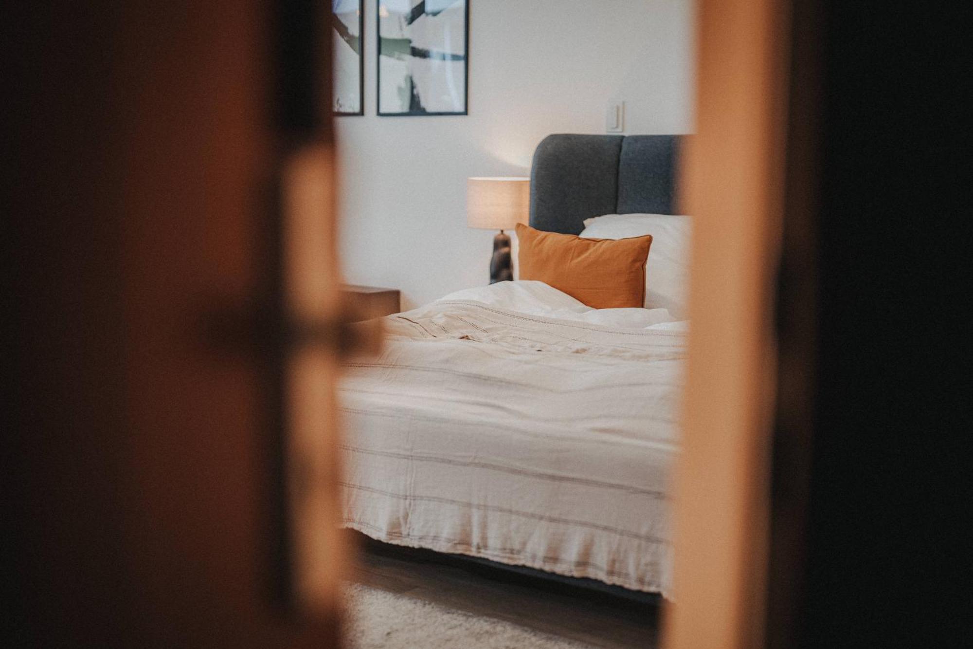 Downtown Apartment Mit Luxusbad Am Hafen Nur 5 Minuten Zu Fuss In Die Innenstadt Und Zum Bahnhof! Oldenburg Zewnętrze zdjęcie