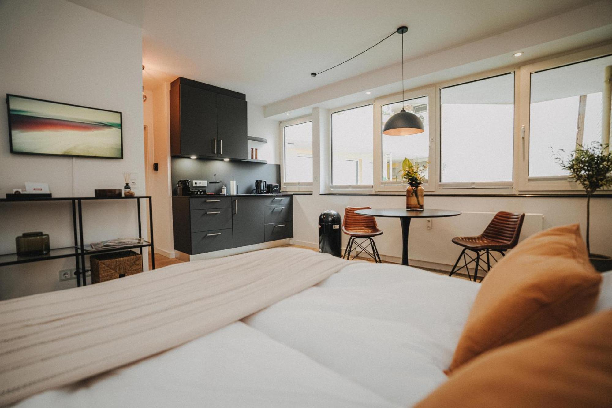 Downtown Apartment Mit Luxusbad Am Hafen Nur 5 Minuten Zu Fuss In Die Innenstadt Und Zum Bahnhof! Oldenburg Zewnętrze zdjęcie
