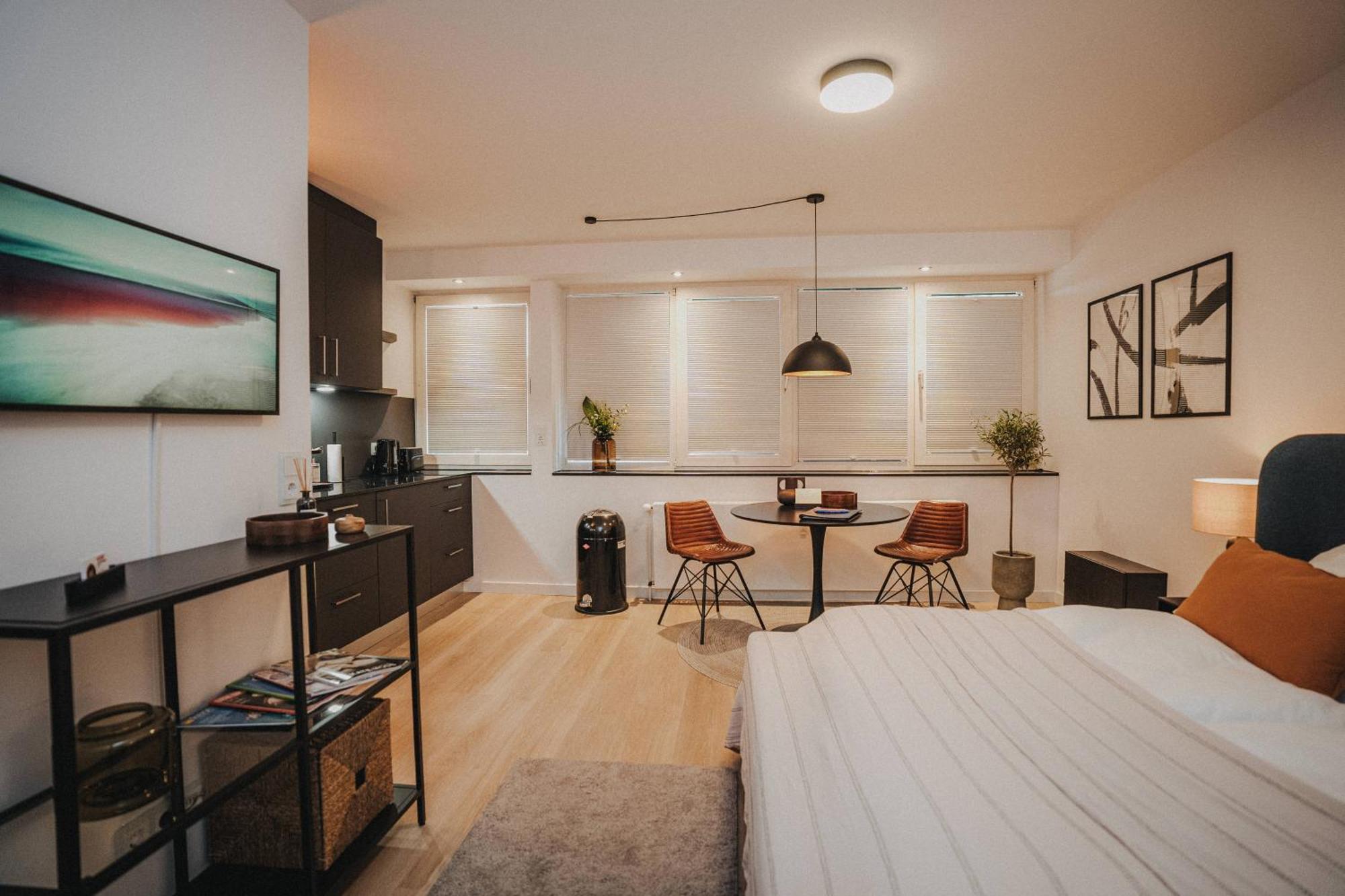 Downtown Apartment Mit Luxusbad Am Hafen Nur 5 Minuten Zu Fuss In Die Innenstadt Und Zum Bahnhof! Oldenburg Zewnętrze zdjęcie