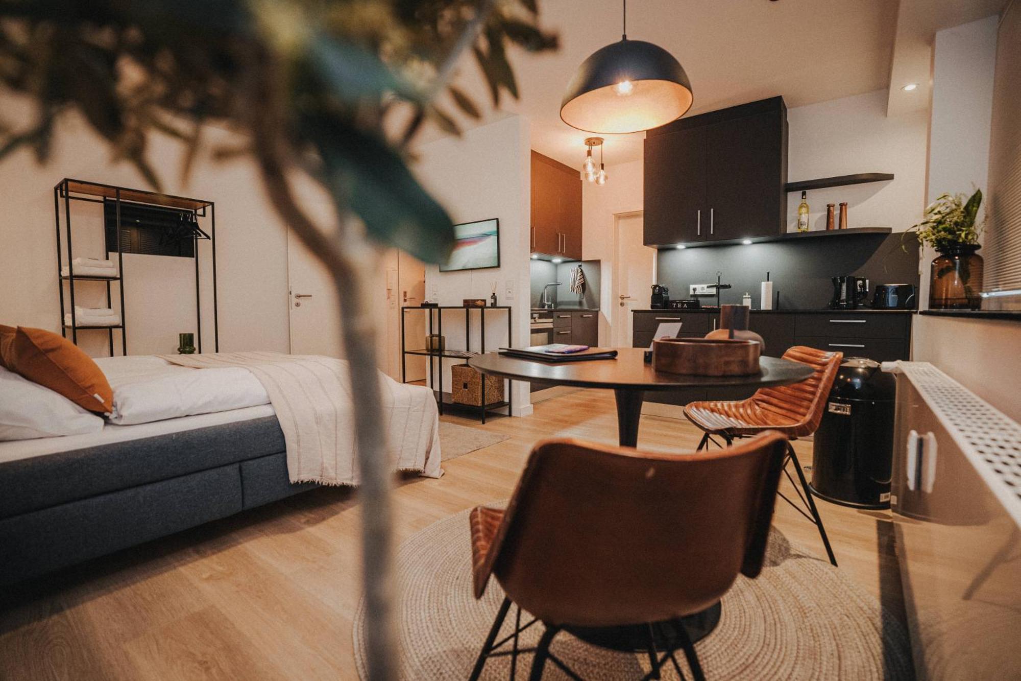 Downtown Apartment Mit Luxusbad Am Hafen Nur 5 Minuten Zu Fuss In Die Innenstadt Und Zum Bahnhof! Oldenburg Zewnętrze zdjęcie